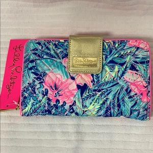 Warwick wallet in Lapis Lazuli.